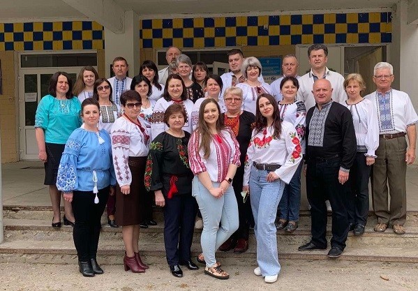 З Днем Вишиванки!