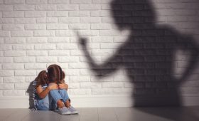 Психологічне насильство: види, ознаки та наслідки